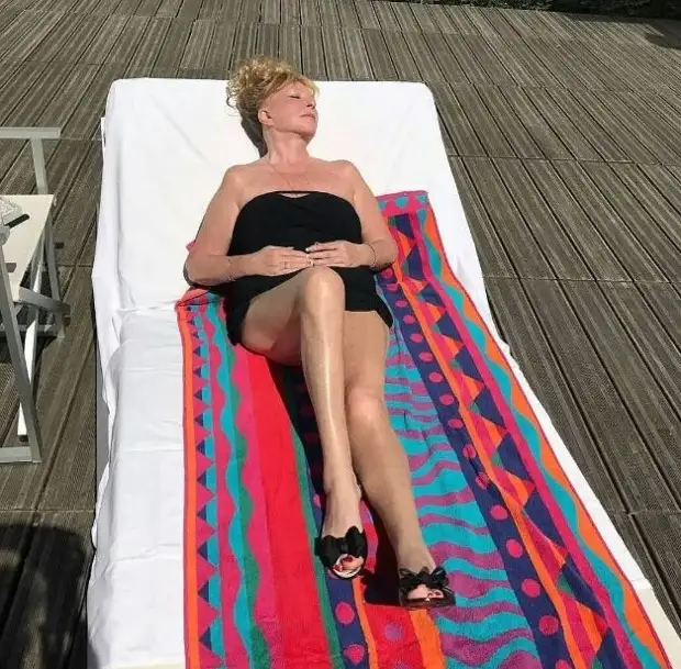 Наряды не в тему , или когда со вкусом туго.