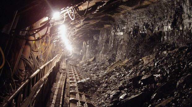 Работников шахт «Воркутинская» и «Заполярная» в Коми эвакуировали из-за задымления