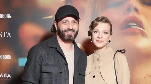 Держит на руках принцессу: Арзамасова показала взрослого сына Авербуха от Лобачевой