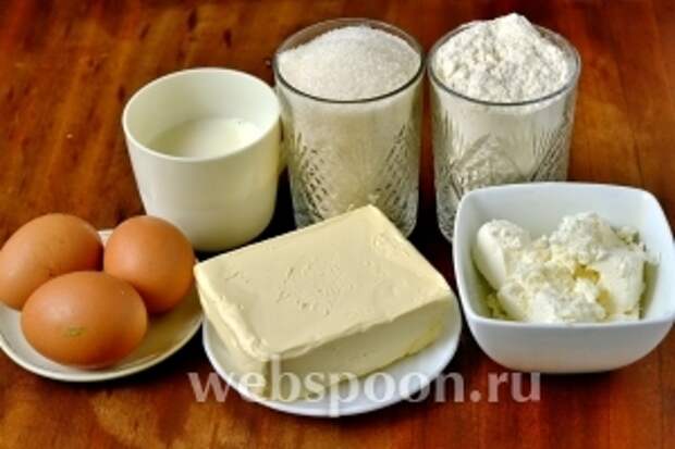 Для приготовления печенья нам будет нужна мука, сливочное масло или маргарин, яйца, сахар, творог, молоко, сода, лимонный сок.