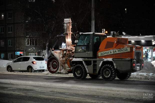 Бүген төнлә Казанның берничә парковкасын кардан чистартачаклар