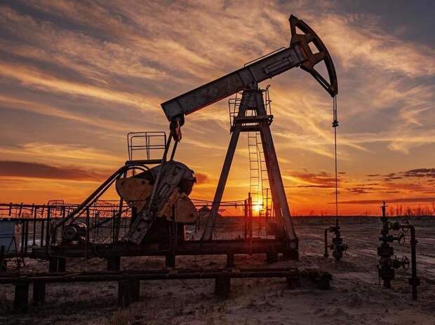 Россия провалила экспорт нефти: доходы от поставок упали в полтора раза