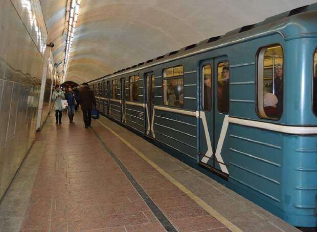 «Понаехали тут»: реакция москвичей на драку в метро опечалила эксперта RT