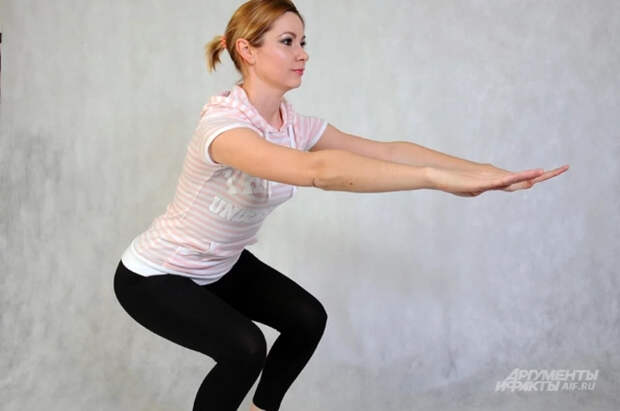 Спортивный врач Савин назвал три простых упражнения от боли в коленях