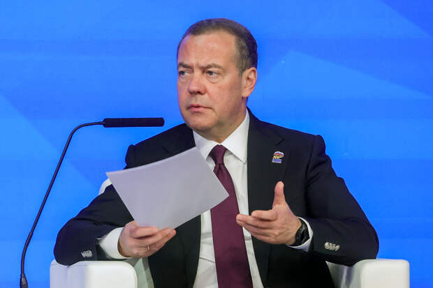 Медведев сравнил текущее время с периодом перед Первой мировой войной