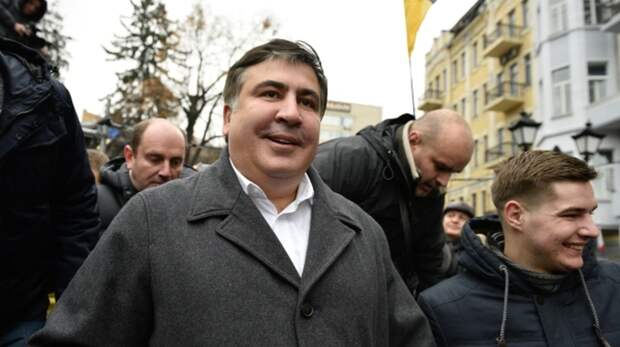 Саакашвили приехал на митинг у российского посольства в Вильнюсе