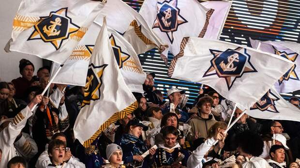 «Автомобилист» проиграл «Адмиралу» в чемпионате КХЛ