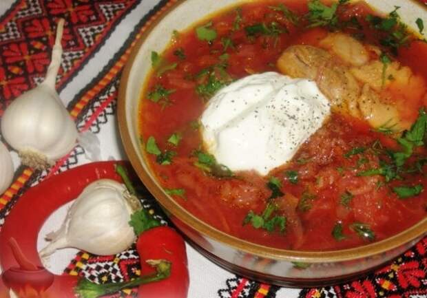 Красный борщ - блюдо номер один украинской традиционной кухни