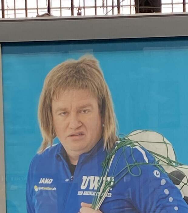 Спортсмену голова не нужна Спортсмену голова не нужна
