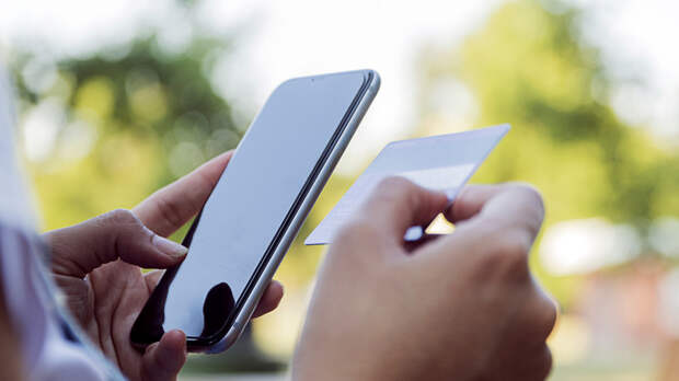 Специалист Иванинский: при блокировке перевода нужно обратиться в банк