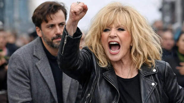 Глава ФПБК потребовал отменить концерт ко дню рождения Пугачёвой в Москве