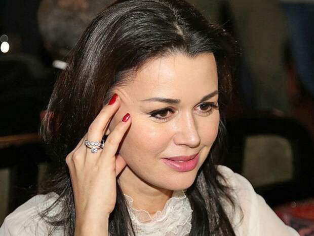 “У Заворотнюк все контролируется”, – что известно о состоянии “Моей прекрасной няни” и при чем здесь президент