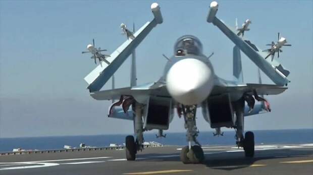 Сухой счет: истребителю Су-27 до сих пор нет равных в ближнем воздушном бою