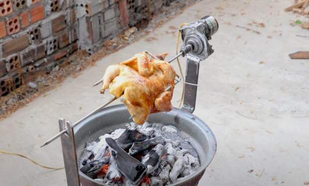 Как сделать мангал с вертелом для приготовления курицы