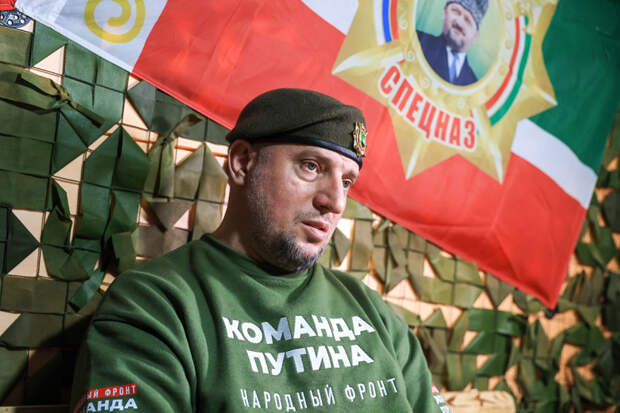 Алаудинов объяснил, почему не носит трофейную каску