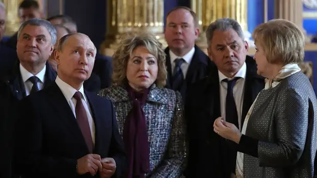 Путин и члены Совбеза посетили отреставрированную церковь в Пушкине