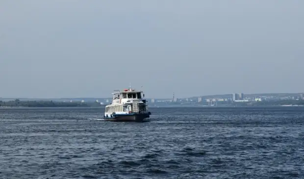 Стало известно расписание дачных речных трамвайчиков на Сарпинский в Волгограде