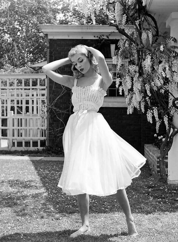 Женщины середины XX века в фотографиях Nina Leen Женщины середины XX века в фотографиях Nina Leen