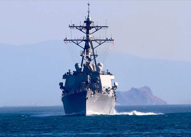 Ракетный эсминец ВМС США в Черном море. Источник изображения: https://vk.com/denis_siniy