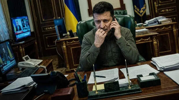 Журналист Христофору: Украину оставили без оружия из-за хамства Зеленского