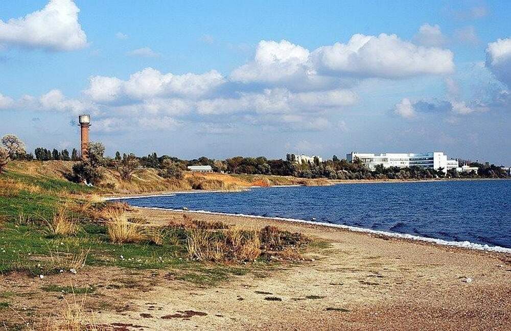 Село сакское. Крым район Саки. Сакский район город Саки. Крым степи Саки. Крым Саки рельеф.