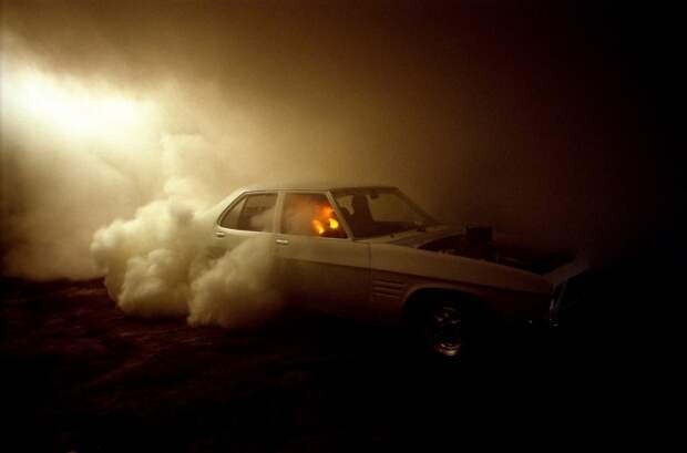 Жжёная резина и хаос - захватывающие кадры с Burnout Competition