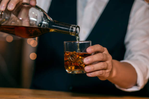 Врач развеяла миф о смертельной дозе алкоголя