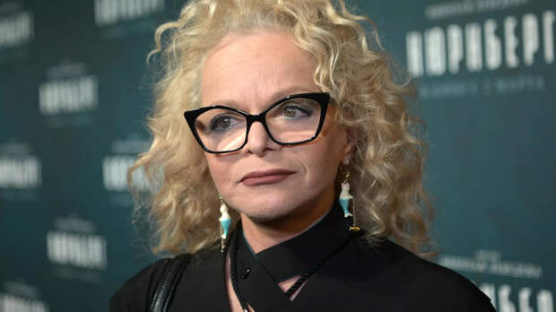 Лариса Долина после скандала выступает со скидками и при полупустых залах