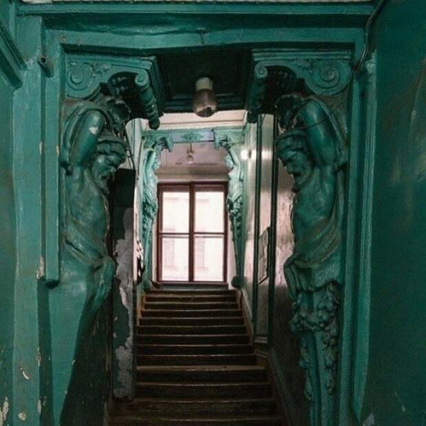 Кто у вас поддерживает потолки? Кто у вас поддерживает потолки Парадная изысканность подъезд прикол юмор