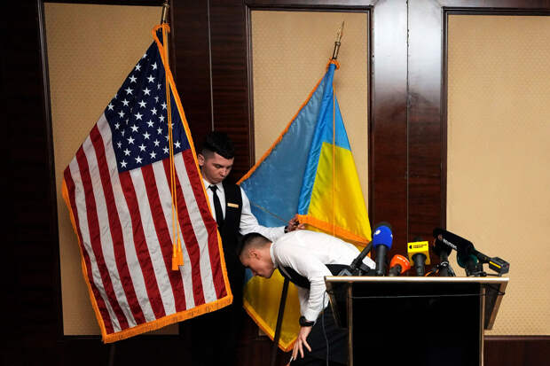 РБК-Украина: США не поняли отказа Украины от вывода ВСУ из Донбасса