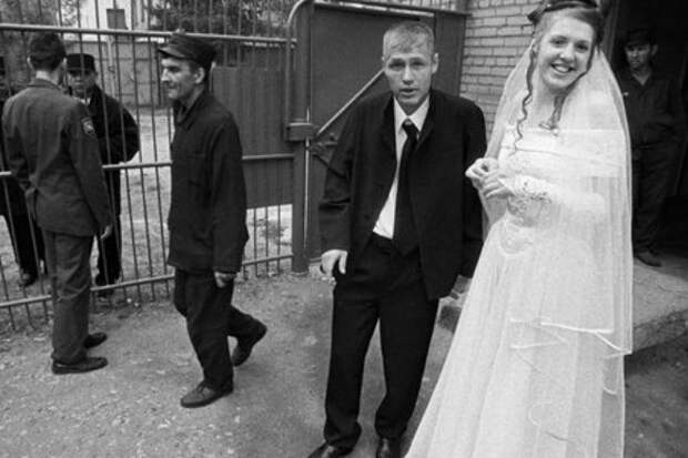 Как проходят свадьбы в российской тюрьме: правила