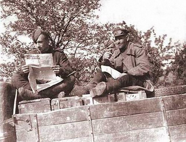 Фронтовые фотографии Алексея Макаровича Смирнова Фронтовые фотографии Алексея Макаровича Смирнова