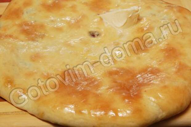Осетинский пирог с сыром и свекольной ботвой