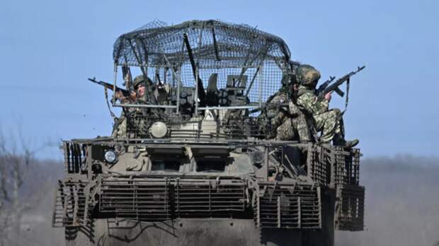 Песков: ВС России продолжают выполнять цели СВО