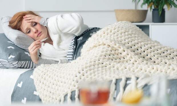 Простуда или признак опасности: почему повышается температура, но нет симптомов