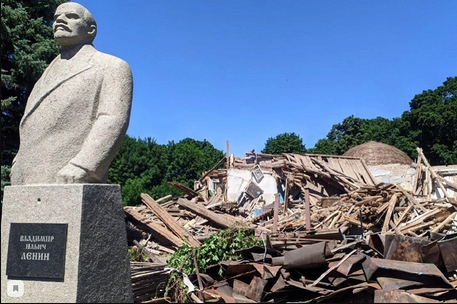 В Пензе снесли единственный в мире деревянный планетарий