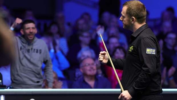 Марк Аллен победил Роберта Милкинса и вышел в 1/16 финала на Northern Ireland Open 2025