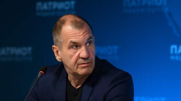 Шугалей показал извлеченную из бойца ЧВК «Вагнер» оболочку от крупнокалиберной пули