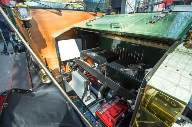 Безлошадный экипаж за 450 тысяч долларов Безлошадный экипаж за 450 тысяч долларов авто, карета, электромобиль