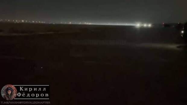 Опубликованы редкие кадры экстренной посадки Су-35 летчиком ВКС России