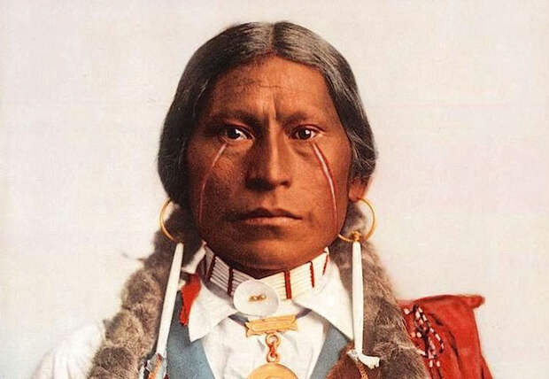 color-photos-native-americans-paul-ratner-moses-on-the-mesa-20-57109319a7c77__700