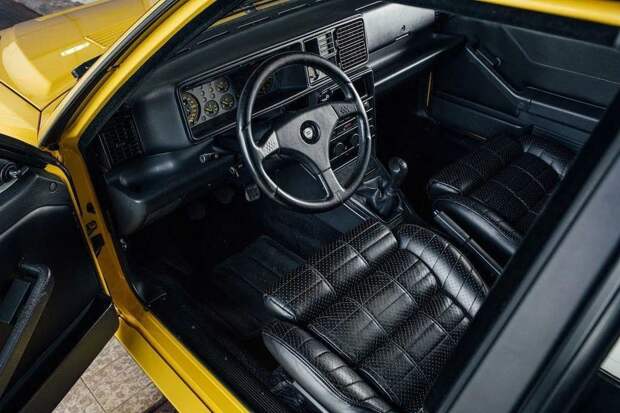 Лимитированный Lancia Delta HF Integrale Evoluzione Giallo Ferrari