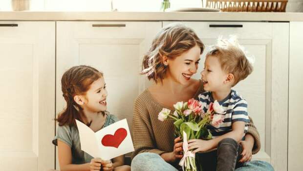 Когда День матери в России в 2025 году: история и традиции самого доброго праздника осени, открытки