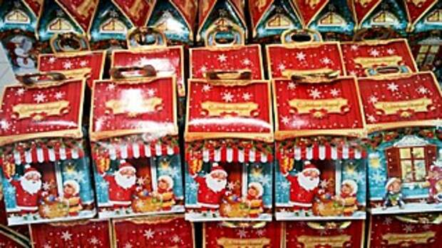 Новогодние подарки / Фото: amic.ru