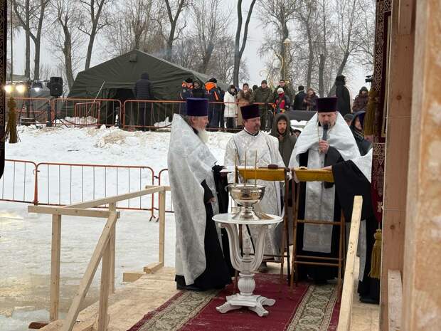 МЧС: порядка 34 тысяч петербуржцев прошли обряд омовения