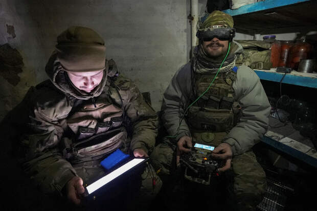 Власти заявили о сотнях пытавшихся атаковать российский регион БПЛА