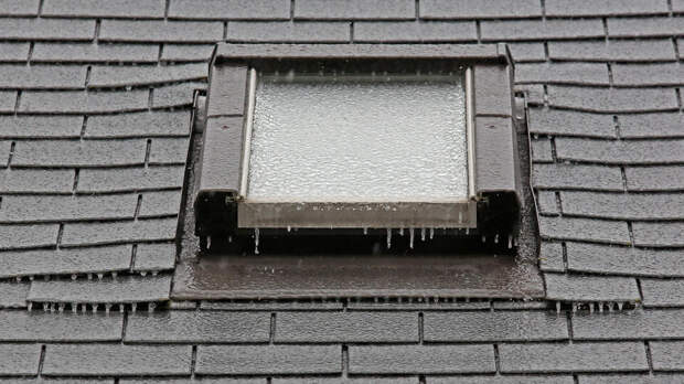 Проникли через люк на крыше: дерзкое ограбление банка совершено в Германии