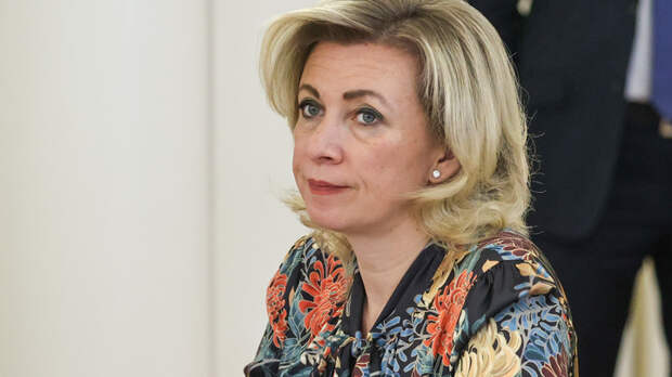 Захарова резко ответила на странную просьбу Макрона о БРИКС: Пусть расскажут