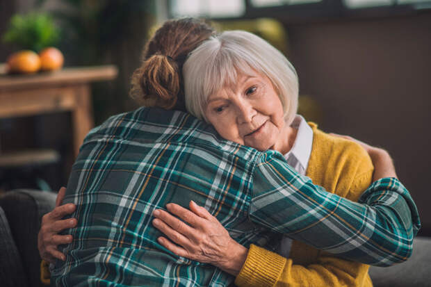 ТАСС: в России создадут телефоны доверия для пожилых людей