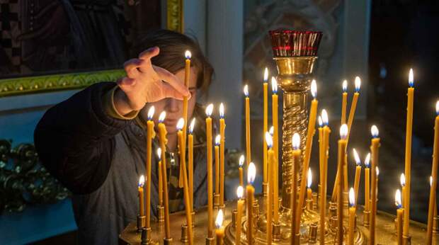 ​​В Екатеринбурге вот уже месяц мироточит икона Христа